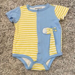 First Impressions Giraffe Snap Front Bodysuit, Size 6-9 Months